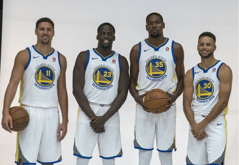 韦世豪比赛中与酒井高德发生口角（赛中韦世豪与酒井高德发生言语冲突）