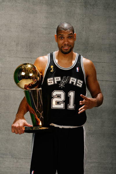 队报评法甲第14轮最佳阵：托万助朗斯登顶领衔，巴黎无人入选（《队报》评选法甲第14轮最佳阵容：托万领衔助朗斯登顶，巴黎无一人上榜）