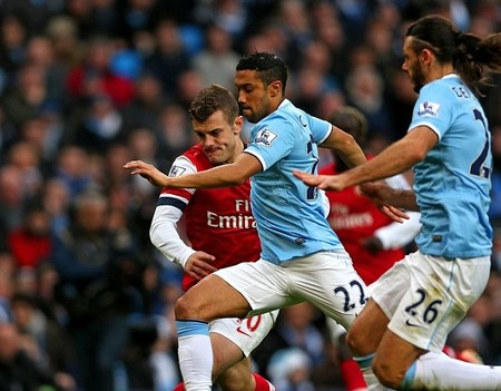 美国演员约翰尼-德普现场观看博卡比赛，并与里克尔梅合影（美国影星约翰尼·德普现身博卡比赛，与里克尔梅合影）