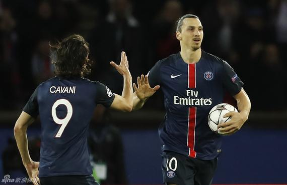 拜仁12轮不败领跑，曼城绝杀鱼腩，巴萨AC米兰登顶（拜仁12轮不败继续领跑，曼城绝杀弱旅，巴萨、AC米兰齐登顶）