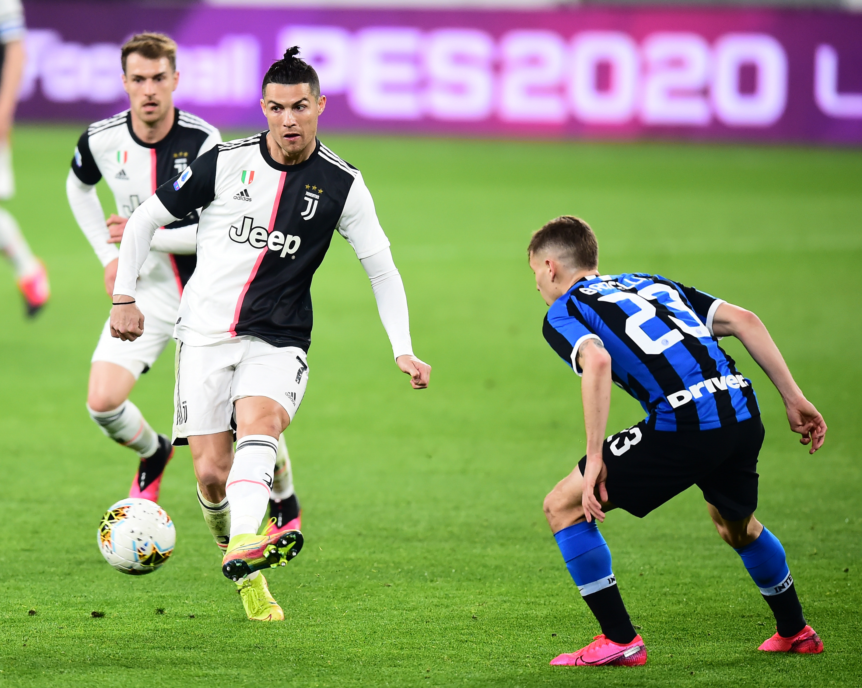 世体：罗克未能赢得解放者杯，巴萨错失协议中100万欧的奖金（世体：罗克无缘解放者杯冠军，巴萨无法拿到协议中的100万欧奖金）