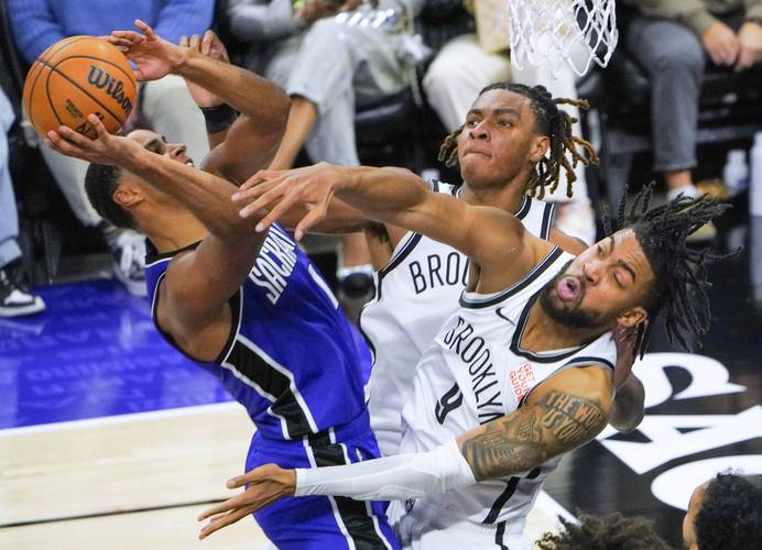 开拓者媒体人谈杨瀚森语言障碍影响战术理解（开拓者记者：杨瀚森语言障碍影响其战术理解）